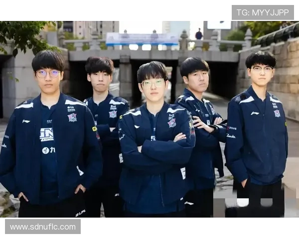 LNG战队意识排名创新高引发电竞圈热议展现团队实力与战术深度 LNG战队意识排名创新高引发电竞圈热议展现团队实力与战术深度