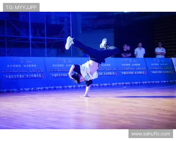 上海攀岩队在世界街舞大赛中的速度表现引发热议与赞赏