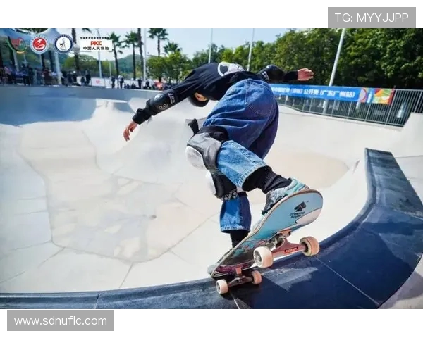 滑板战术解析:广州滑板队如何运用包夹体系提升竞技水平 滑板战术解析:广州滑板队如何运用包夹体系提升竞技水平