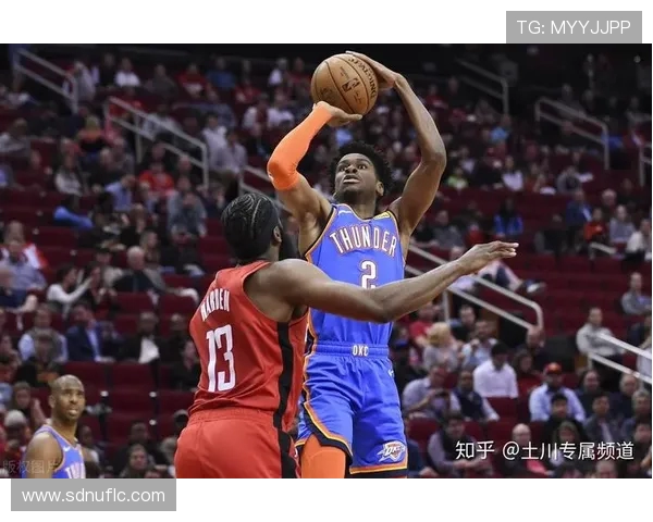 雷霆与火箭展开激烈对决 新星对抗经验老将 谁能笑到最后 雷霆与火箭展开激烈对决 新星对抗经验老将 谁能笑到最后